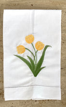 Cargar imagen en el visor de la galería, Guest Towel Tulipanes
