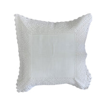 Cargar imagen en el visor de la galería, Almohadita Piquet Renda