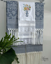 Cargar imagen en el visor de la galería, Set Guest Towels Tessitura Damasco Rustica con Flecos
